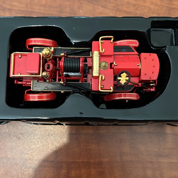 *NWT* Matchbox Fire Engine Series 1904 Merryweather Die Cast Model Car - Picture 6 of 12